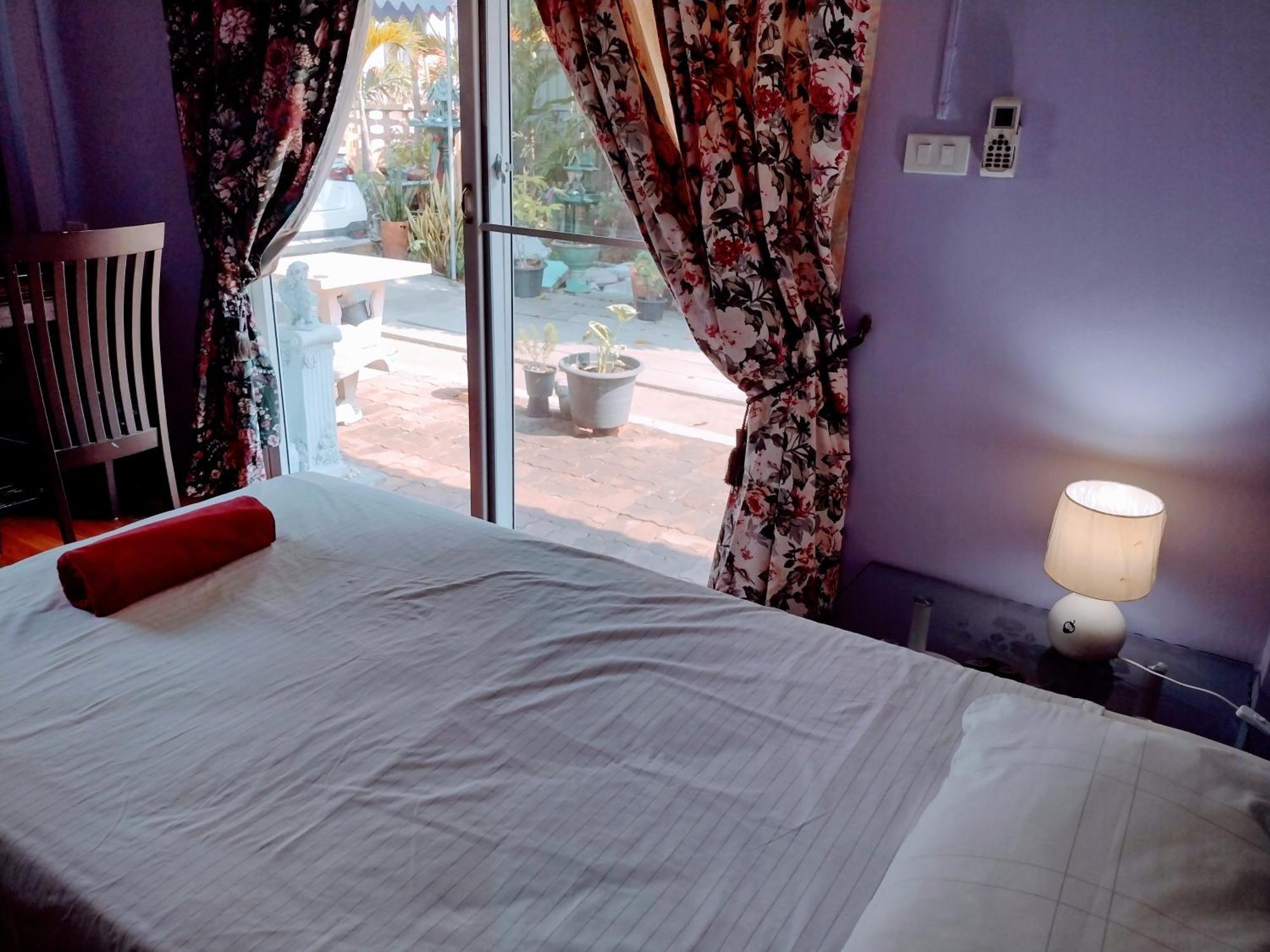 Mango Tree Guestroom Bangkok Esterno foto