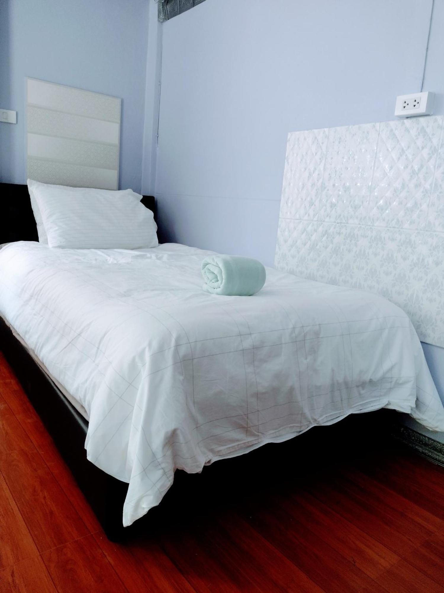 Mango Tree Guestroom Bangkok Esterno foto