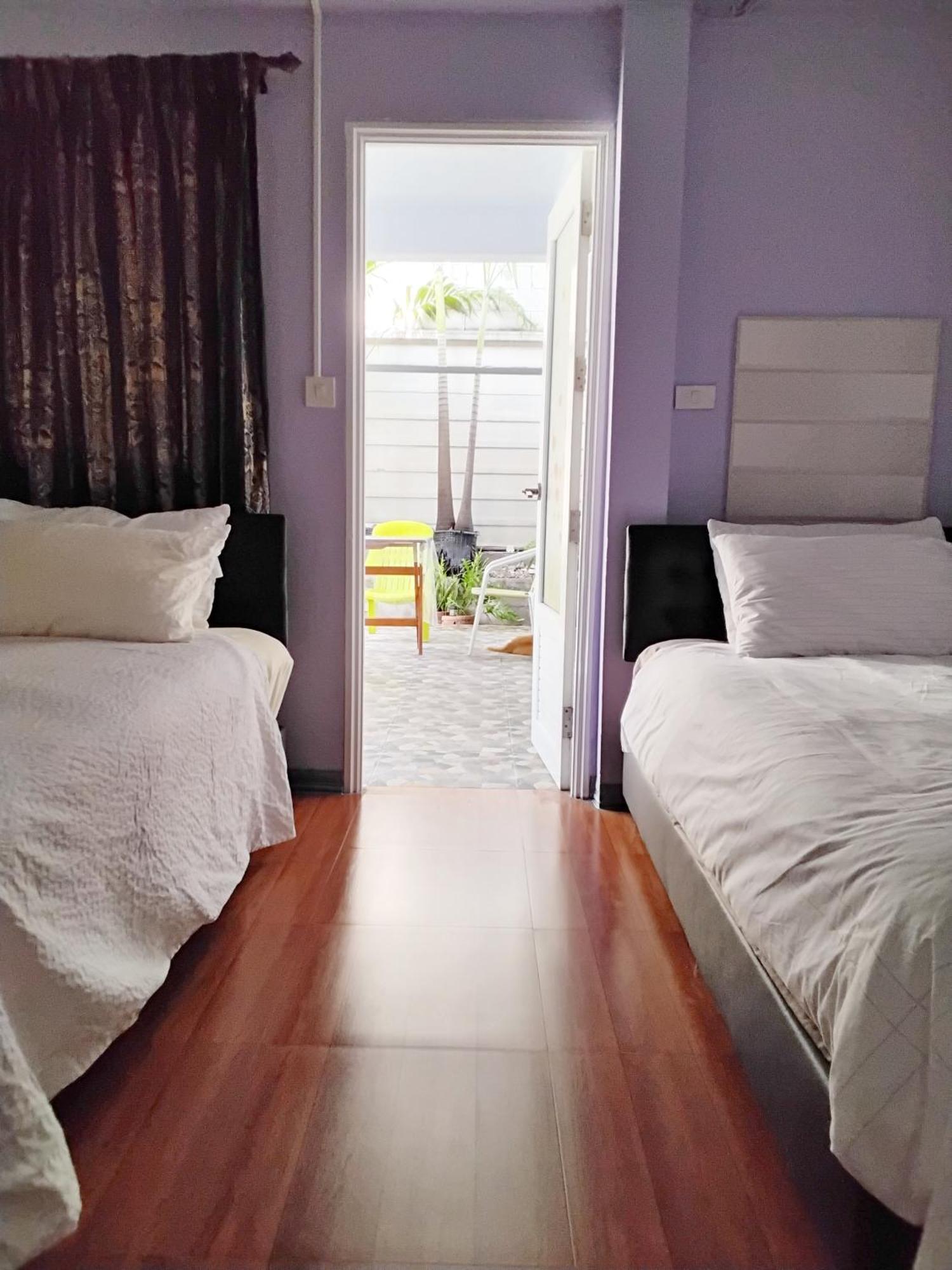Mango Tree Guestroom Bangkok Esterno foto