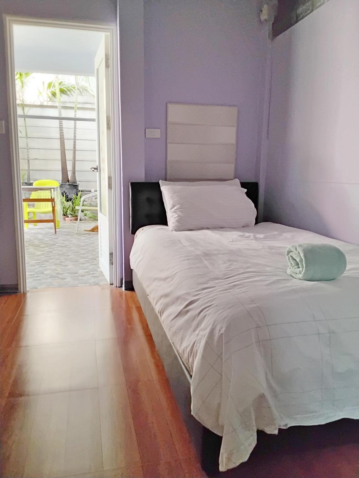 Mango Tree Guestroom Bangkok Esterno foto